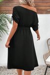Siyah Tek Omuzu Açık Kol Ucu Fiyonklu Belden Kuşaklı Yırtmaç Detaylı Viskon Midi Elbise