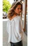 Beyaz Ön Ve Arkası Dantel Dekolte Detay Flare Kol Bluz