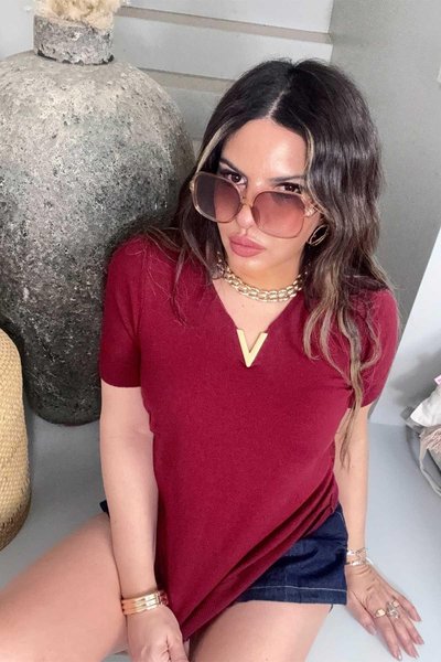 Bordo Gold V Aksesuarlı Kısa Kollu Triko Bluz