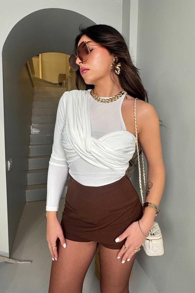 Ekru Tasarım Model Tek Omuz Açık Bluz