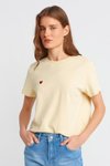 Açık Sarı Kalp Baskılı Kısa Kollu T-shirt