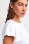 Beyaz Sıfır Yaka Kısa Kollu T-shirt