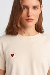 Taş Kalp Baskılı Kısa Kollu T-shirt
