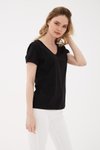 Siyah V Yaka Kısa Kollu T-shirt