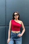 Kırmzı Tek Omuzlu Büzgülü Crop Bluz