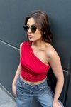 Kırmzı Tek Omuzlu Büzgülü Crop Bluz