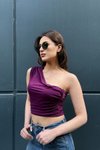 Mürdüm Tek Omuzlu Büzgülü Crop Bluz