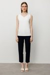 Ekru Dilim Yaka Basic Bluz