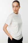 Ekru Omuzları Taşlı Sıfır Yaka Tişört