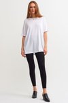 Beyaz Model Yumuşak Tuşeli Ovirsize Fit Basic T-shirt