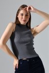 Gri Balıkçı Yaka Kolsuz Body