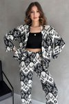 طقم كيمونو وسروال بنقشة الفهد بالأبيض والأسود