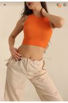 Turuncu Crop Atlet