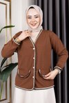 Kahverengi Önü Cep Detaylı Düğmeli Ve Örgü Kumaş Burgu Hırka