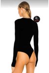 Siyah Ön Detaylı Parmak Geçmeli İç Göstermez Bodysuit