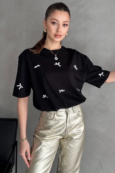 Siyah Oversize Kurdele Detaylı Tshirt