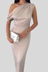 Bej Uzun Tek Omuzlu Saten Kumaş Degaje Yaka Yırtmaç Detay Abiye Elbise