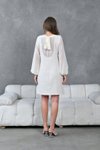 Beyaz Midi Şanel Tüvit Kumaş Önden Düğme Detaylı Şifon Kollu Sıfır Yaka Elbise