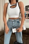 Beyaz Pencereli Kaşkorse Crop Bluz