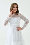 Beyaz Uzun Güpür Ve Dantelli Ensede Düğme Detaylı Tül Abiye Elbise
