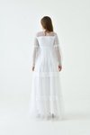 Beyaz Uzun Güpür Ve Dantelli Ensede Düğme Detaylı Tül Abiye Elbise