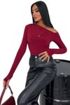 Bordo Sandy Kumaş Kayık Yaka Parmak Geçirme Detaylı Body Bluz
