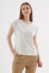 Beyaz Yaprak Desenli T-shirt