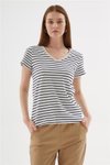 Lacivert Çizgili Yakası İşlemeli T-shirt