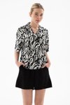 Siyah Desenli Kısa Kollu Gömlek