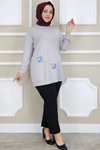 Gri Çiçek Dikme Detaylı Tunik