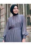 Gri Pileli Kemerli Tesettür Elbise