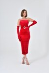 Kırmızı Midi Kemerli Straplez Kadife Abiye Elbise