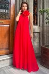 Kırmızı Uzun Sırt Dekolteli Yaka Gül Detaylı Halter Abiye Elbise