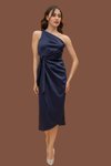 Lacivert Midi Tek Omuz Askılı Düğüm Detaylı Kuşaklı Saten Abiye Elbise