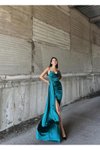 Petrol Uzun Pamuk Saten Aller Yırtmaç Detaylı Degaje Yaka Abiye Elbise
