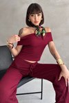 Bordo Gofre Kumaş Madonna Yaka Pantolon Takım
