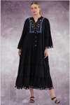 Siyah Uzun Arkası Pileli Önü Düğmeli Nakış Desenli İçlikli Keten Tasarım Elbise