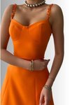 Turuncu Mini İnce Askılı Sırt Dekolteli V Yaka Çan Kesim Elbise