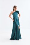 Yeşil Uzun Tek Omuzlu Detaylı Yırtmaçlı Saten Abiye Elbise