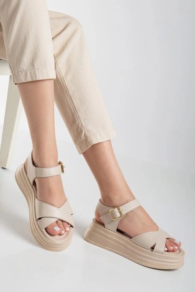 Beyaz Sibna Bej Cilt Kemerli Sandalet