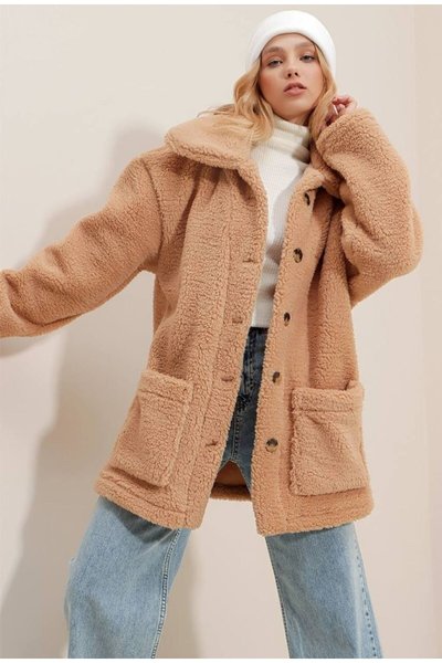 Camel Double Pocket Front Button Oversized Unlined Plush Jacket