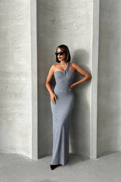 Gri Uzun Tek Omuz Askılı Pliseli Abiye Elbise