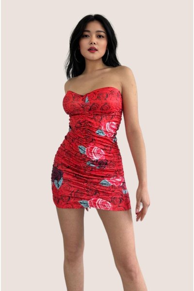 Kırmızı Mini Straplez Dilber Esnek Kumaş Çiçek Desenli Drape Tasarım Elbise