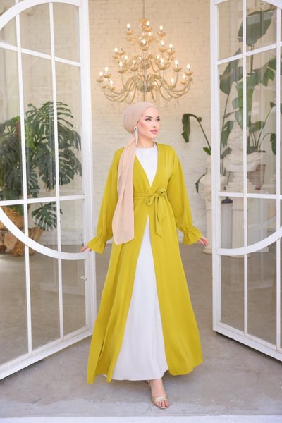 طقم عباية زيتوني بخطوط متناسقة ورباط من قطعتين