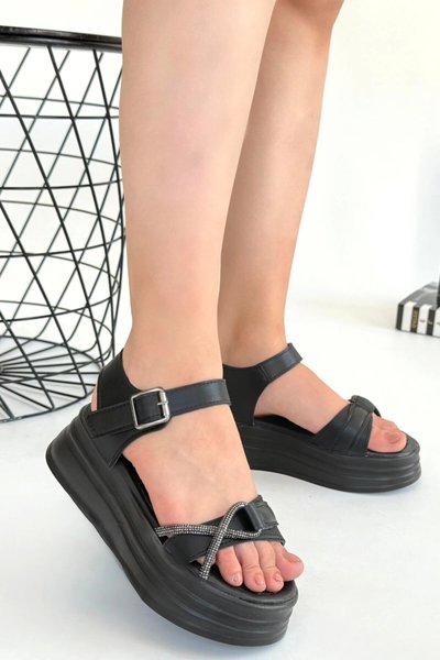 Siyah Luno Cilt Kemerli Sandalet