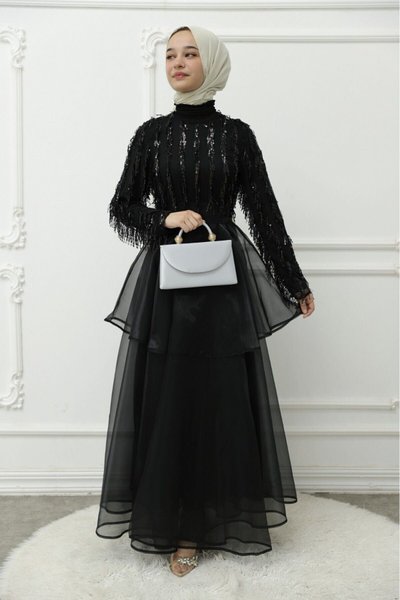 Siyah Yakası Lastikli Kuşaklı Pullu Tül Tesettür Abiye Elbise