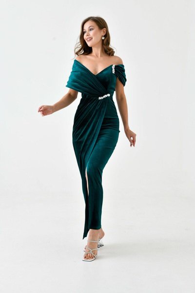 Green Long Stone-Accessory Slit Velvet Evening Dress