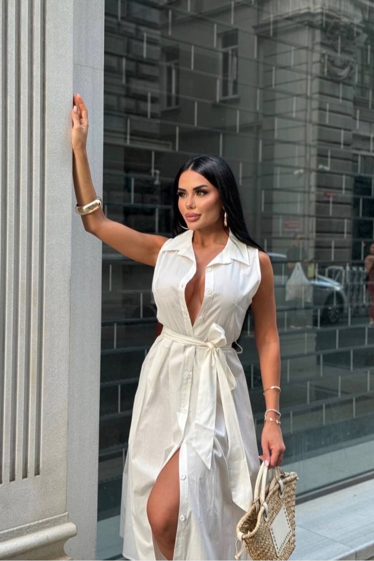 Beyaz Midi Kuşaklı Düğme Detaylı Gömlek Yaka Elbise - VİSKALİ