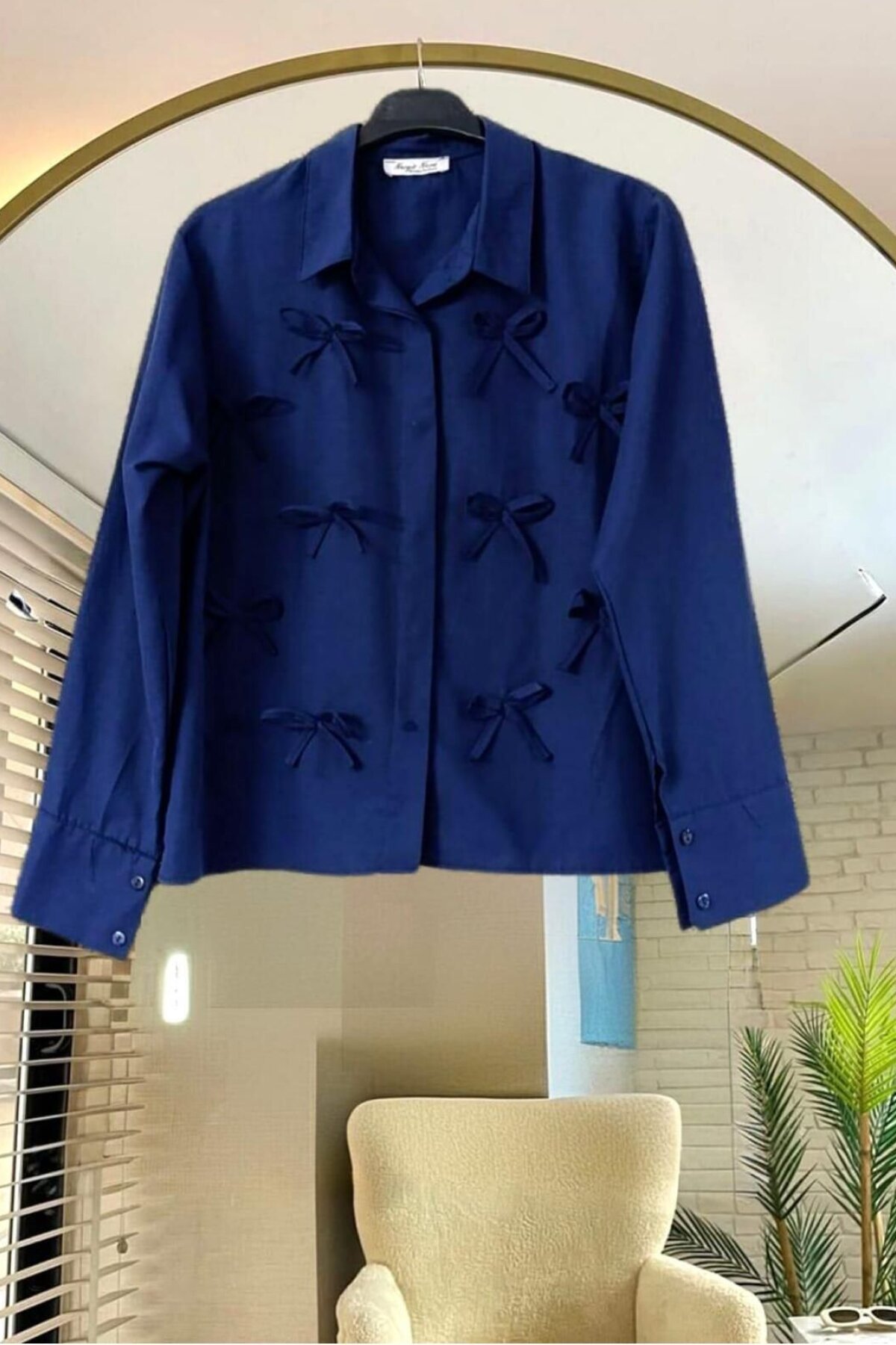 Lacivert Kapalı Patlı Fiyonklu Poplin Kısa Gömlek - Nergis Neva Butik
