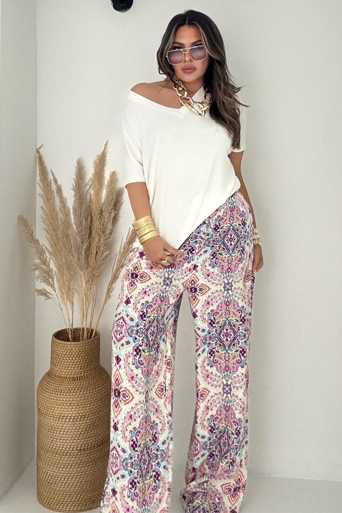 Pembe Desenli Viskon Pantolon - Sohotique By P